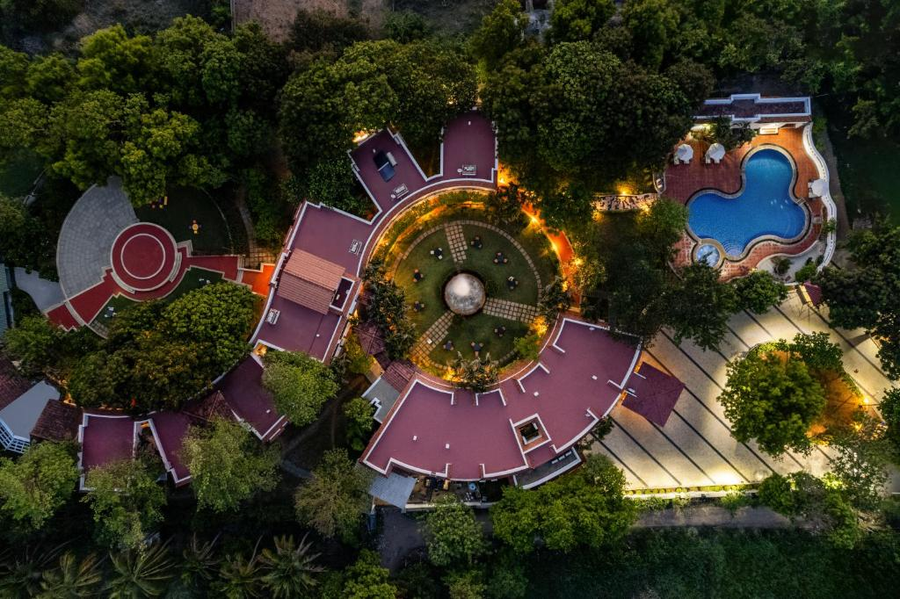 Sterling Arunai Anantha Resort,Athiyandal,4 star