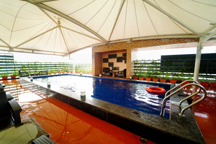 Hotel Excellency,,3 star