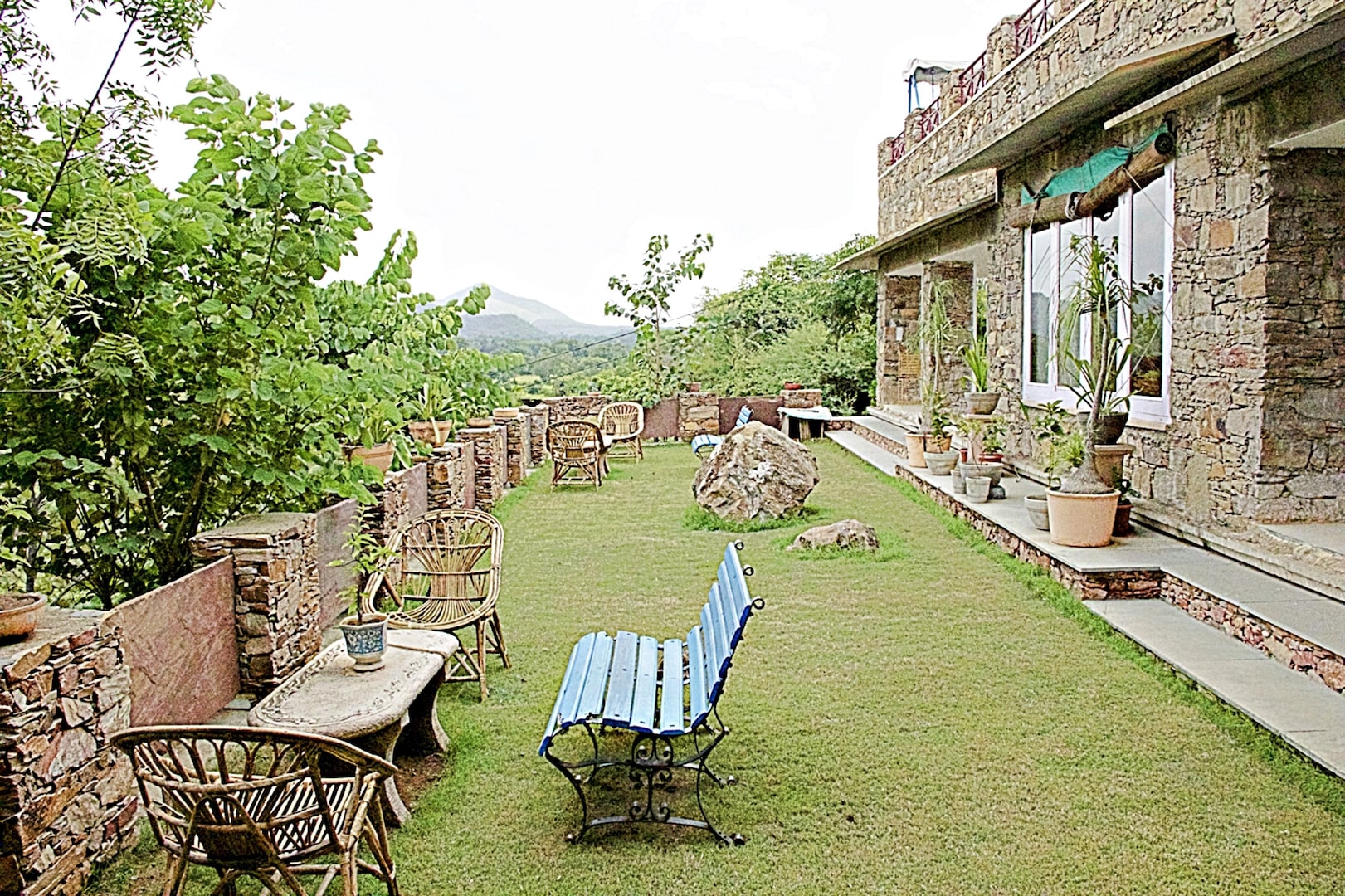 Devra Hotel,Pichola Lake,3 star