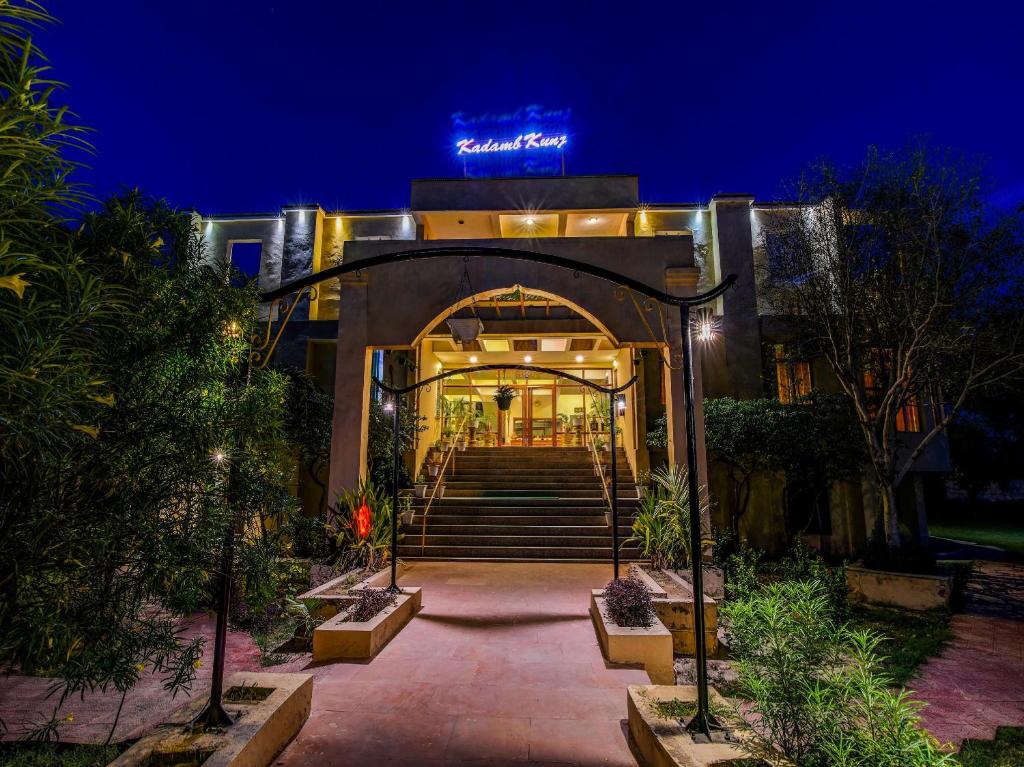 kadamb kunj resort bharatpur