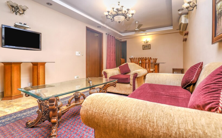 Skylink Suites Homestay | Rooms & Caretaker