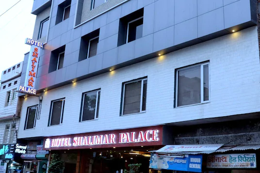 Hotel Shalimar Palace,Udaipole Bus Station,3 star