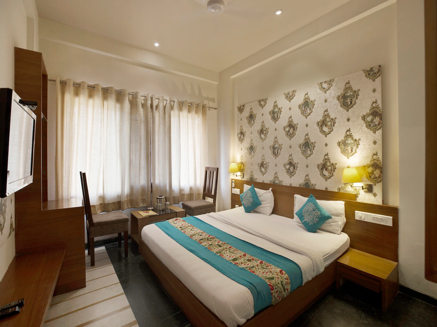 room-image