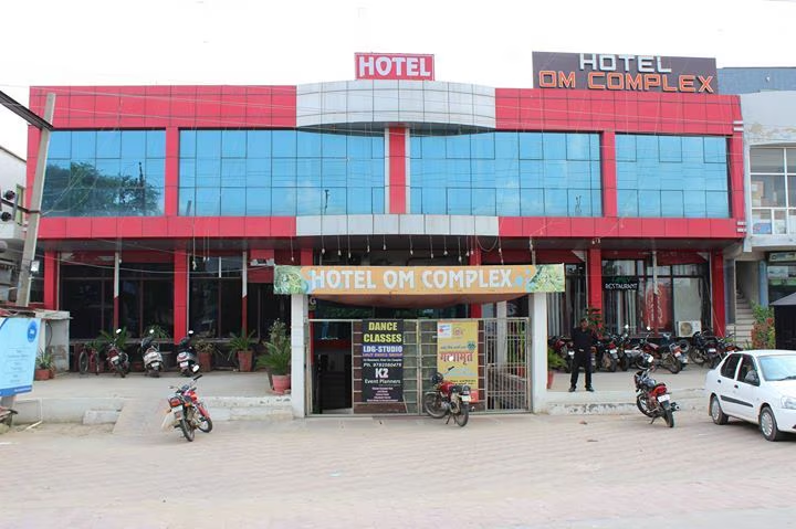 hotel om complex