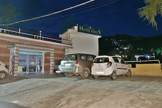 Hotel Kings,Punjpulla Road, Gandhi Chowk, Dalhousie, Himachal Pradesh 176304,2 star