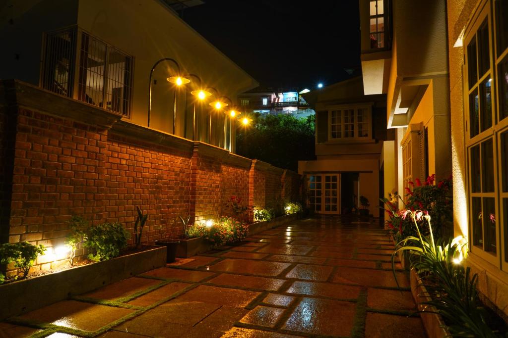 Meraki Maison,Sylks Road,3 star