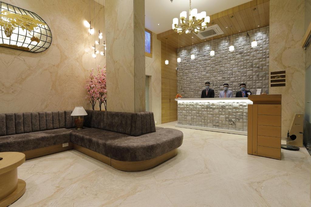 Hotel Elysian Residency,Shahibag,3 star