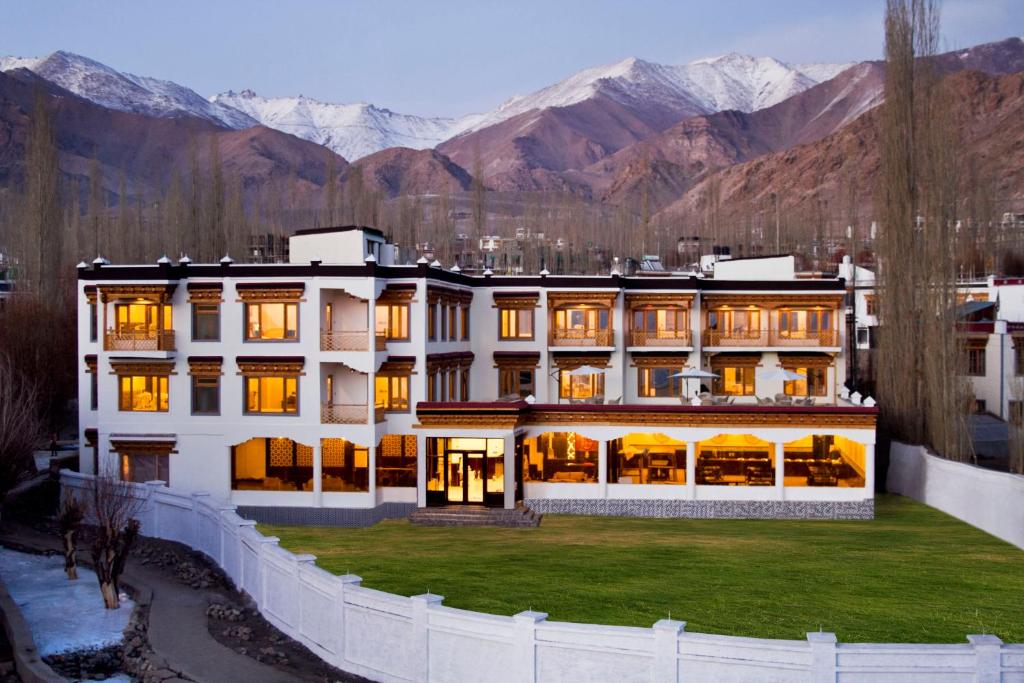 hotel paradise ladakh