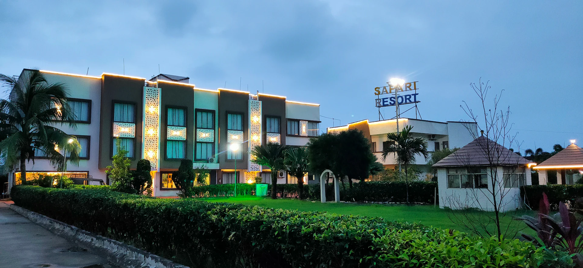 Safari Hotel And Resort Somnath