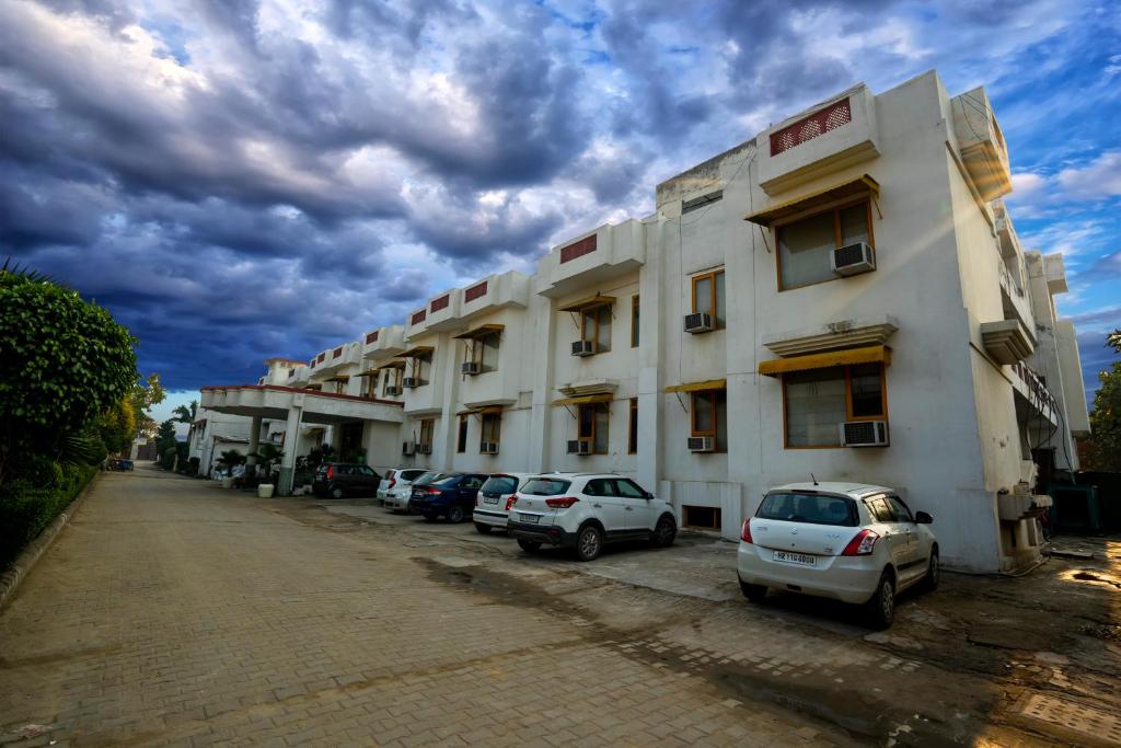 Platinum Club Resort,Jhajjar>>Bahadurgarh,4 star
