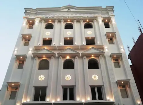 Hotel Sarvin,Gomti Nagar,3 star