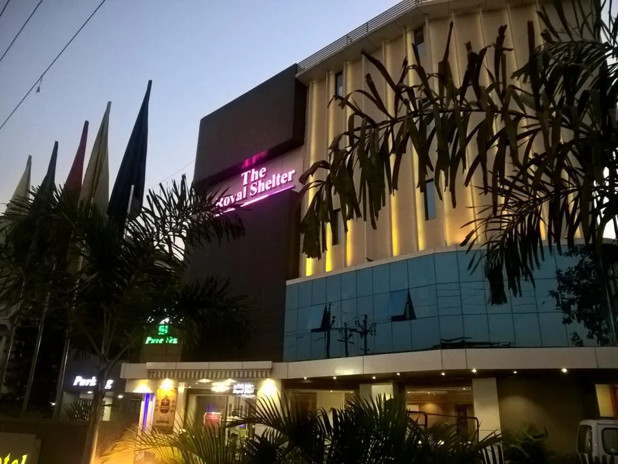 Hotel Royal Shelter,Pardi>>Daman,3 star