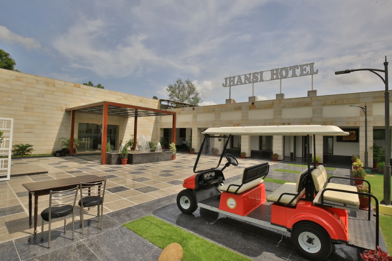 Jhansi Hotel