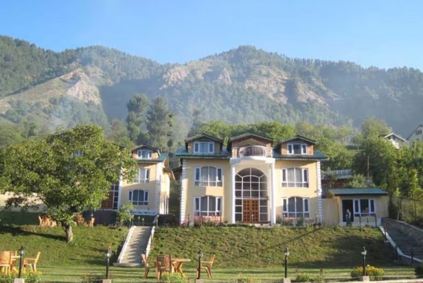 Forest Hill Resorts