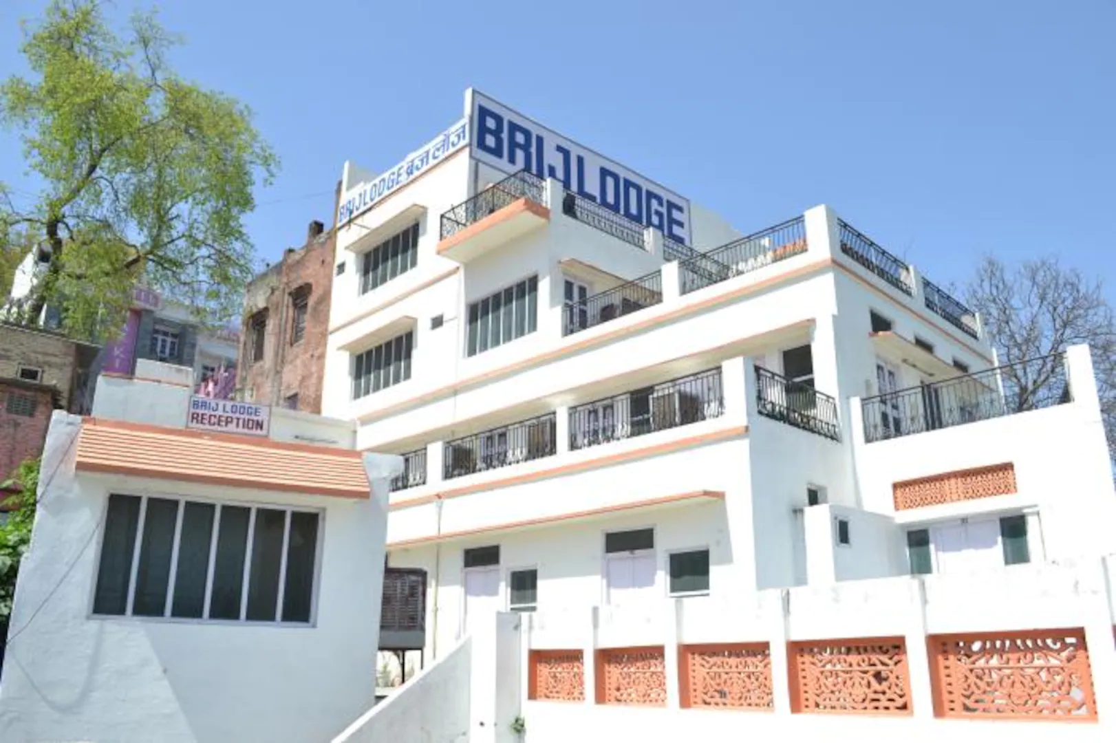Brij Lodge,Har Ki Pauri,1 star