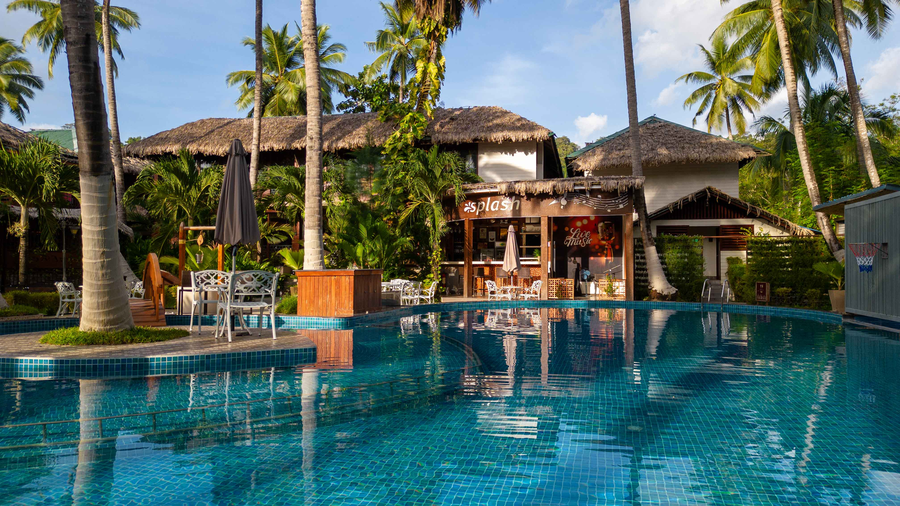 Coral Reef Resort And Spa,Vijay Nagar Beach,5 star