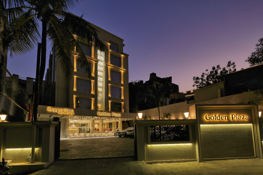Hotel Golden Plaza,Near Nehru Bridge Ahmedabad,3 star