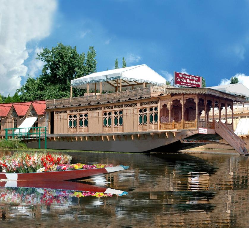 Welcomheritage Gurkha Houseboats