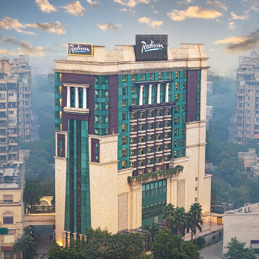 radisson gurugram sohna road city center
