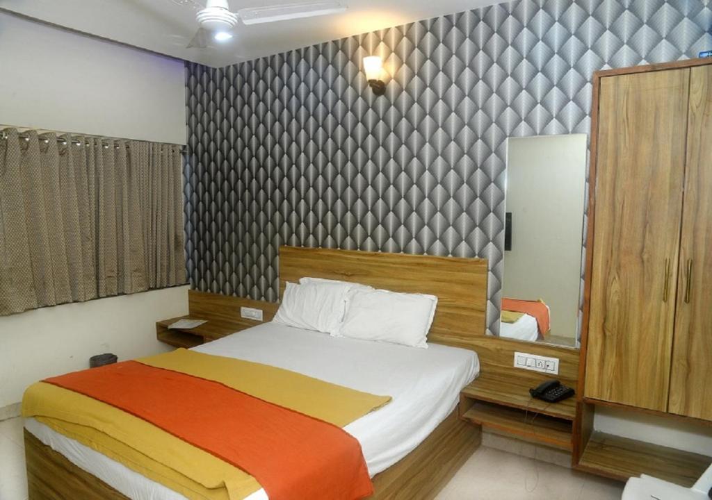 Hotel Radhika Pune