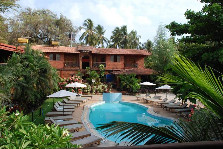 Sea Breeze Beach Resort Candolim,Candolim Beach-North Goa,3 star