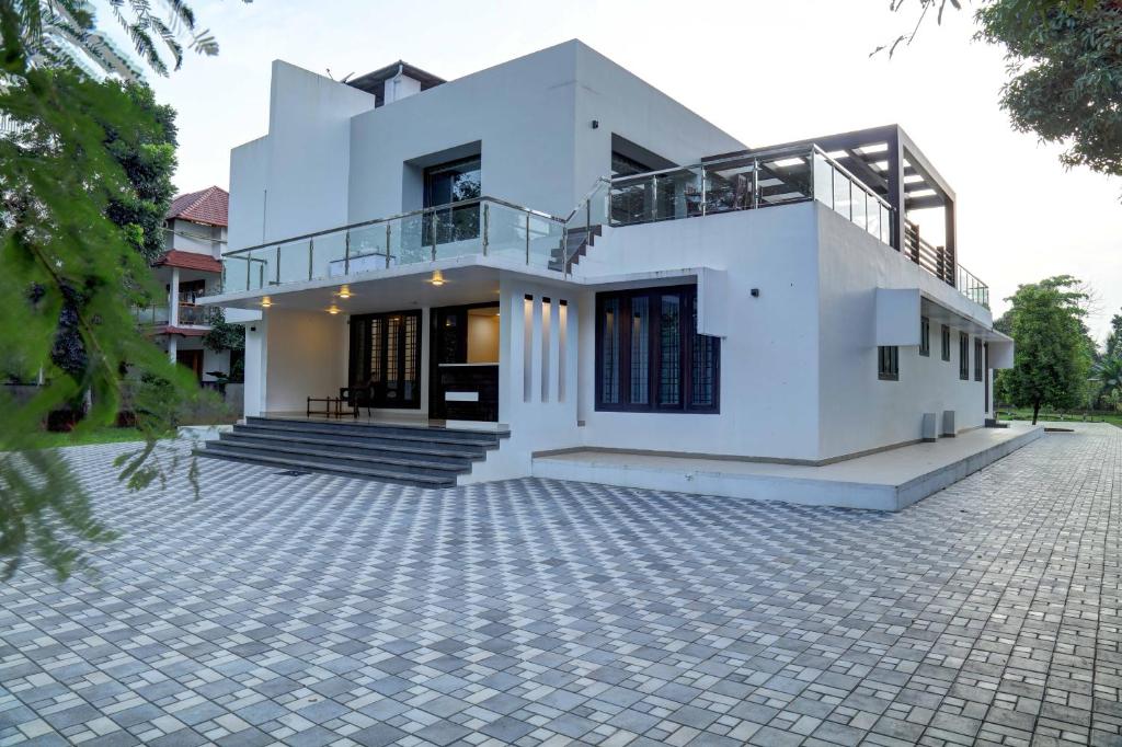 Nadhiyoram River Retreat,Aluva,4 star