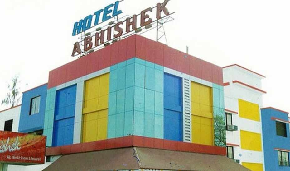 hotel abhishek shirdi