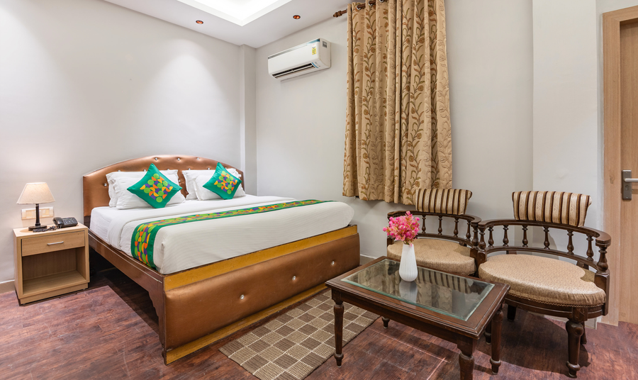 Treebo Paras International,Karolbagh,3 star