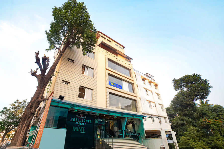 fabhotel johri regency