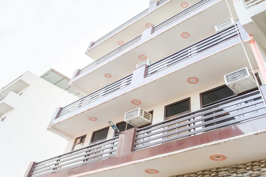 A1 Guest House,Sector 38,3 star