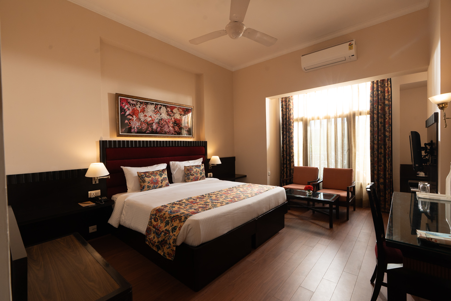 Broadway An Alivaa Collection Hotel,Chandani Chowk,3 star