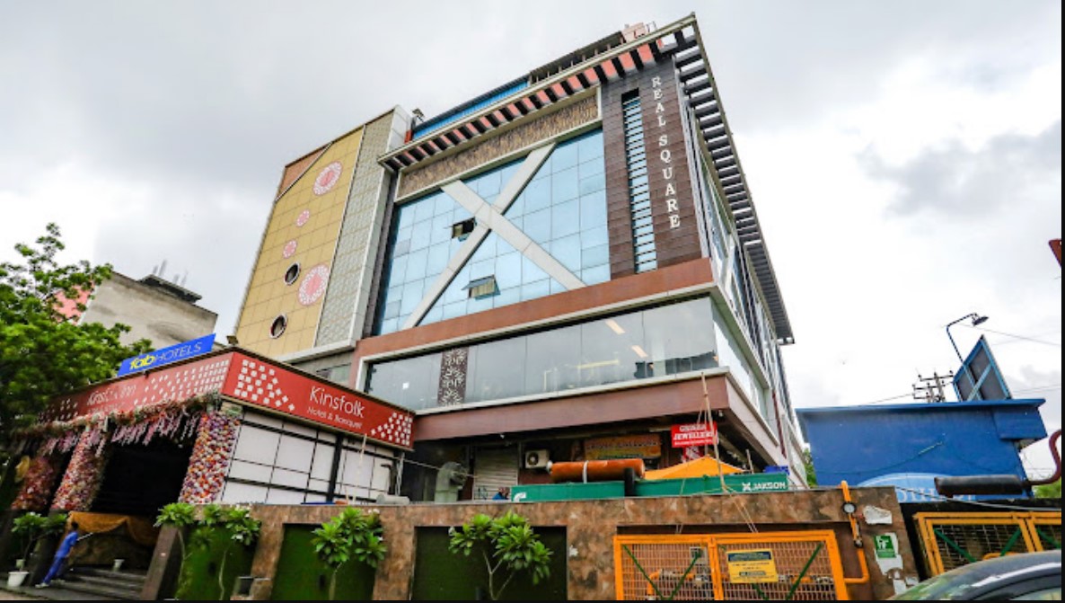 Hotel Kinsfolk Inn,Vasundhara,3 star