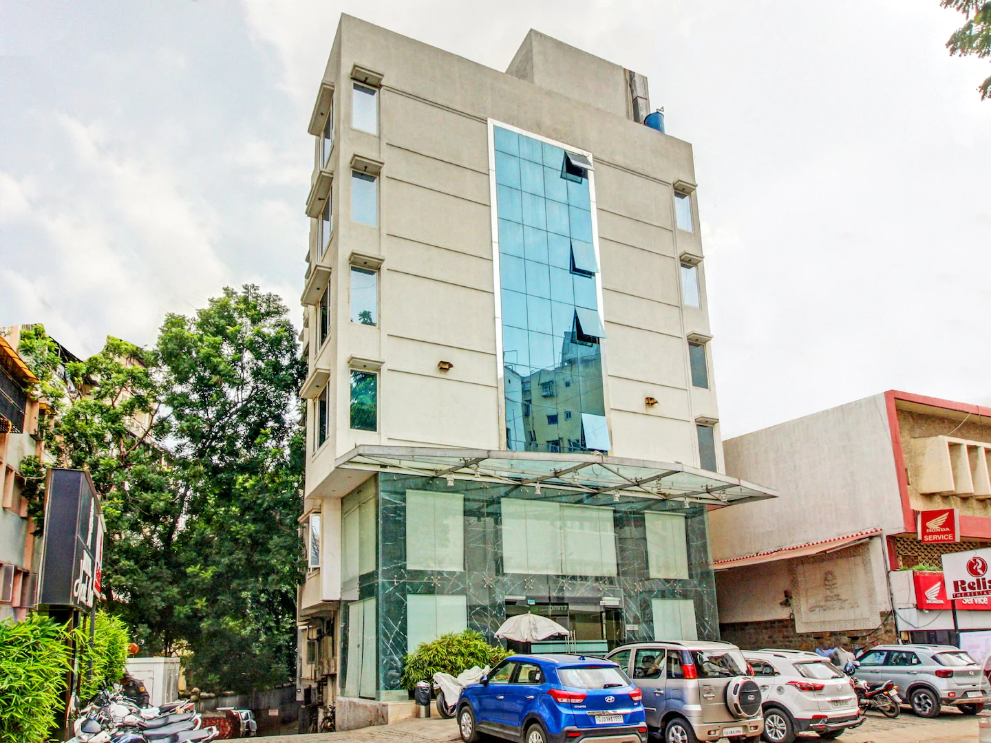 Hotel Host Inn,Gujarat>>Ahmedabad,2 star