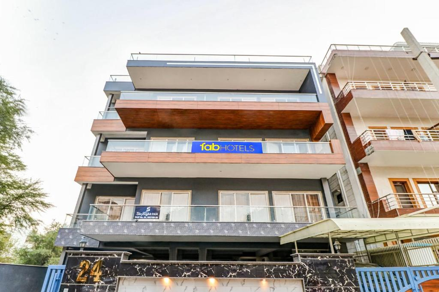 Fabhotel Sky Rise Inn,,3 star
