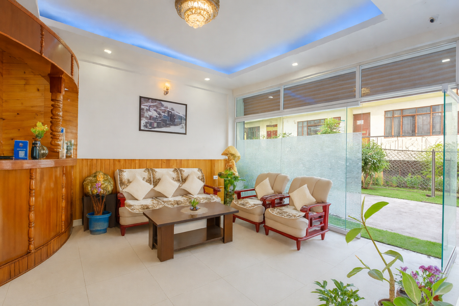 Hotel White Yak,Mall Road,3 star