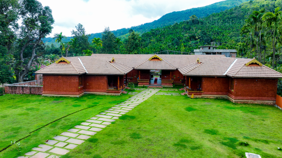 Parampara Resort,Hornadu,3 star