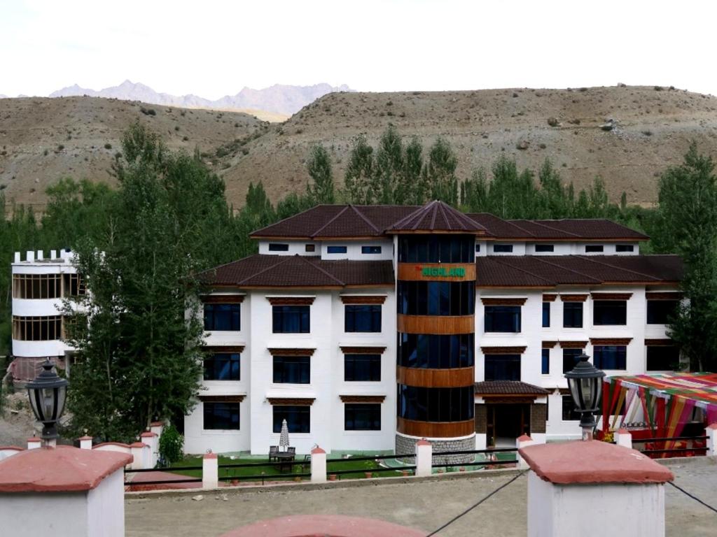 The Highland Mountain Resort & Spa,,3 star