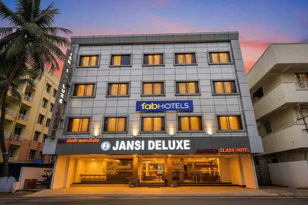 Fabhotel Jansi Deluxe,GANDHIPURAM,3 star