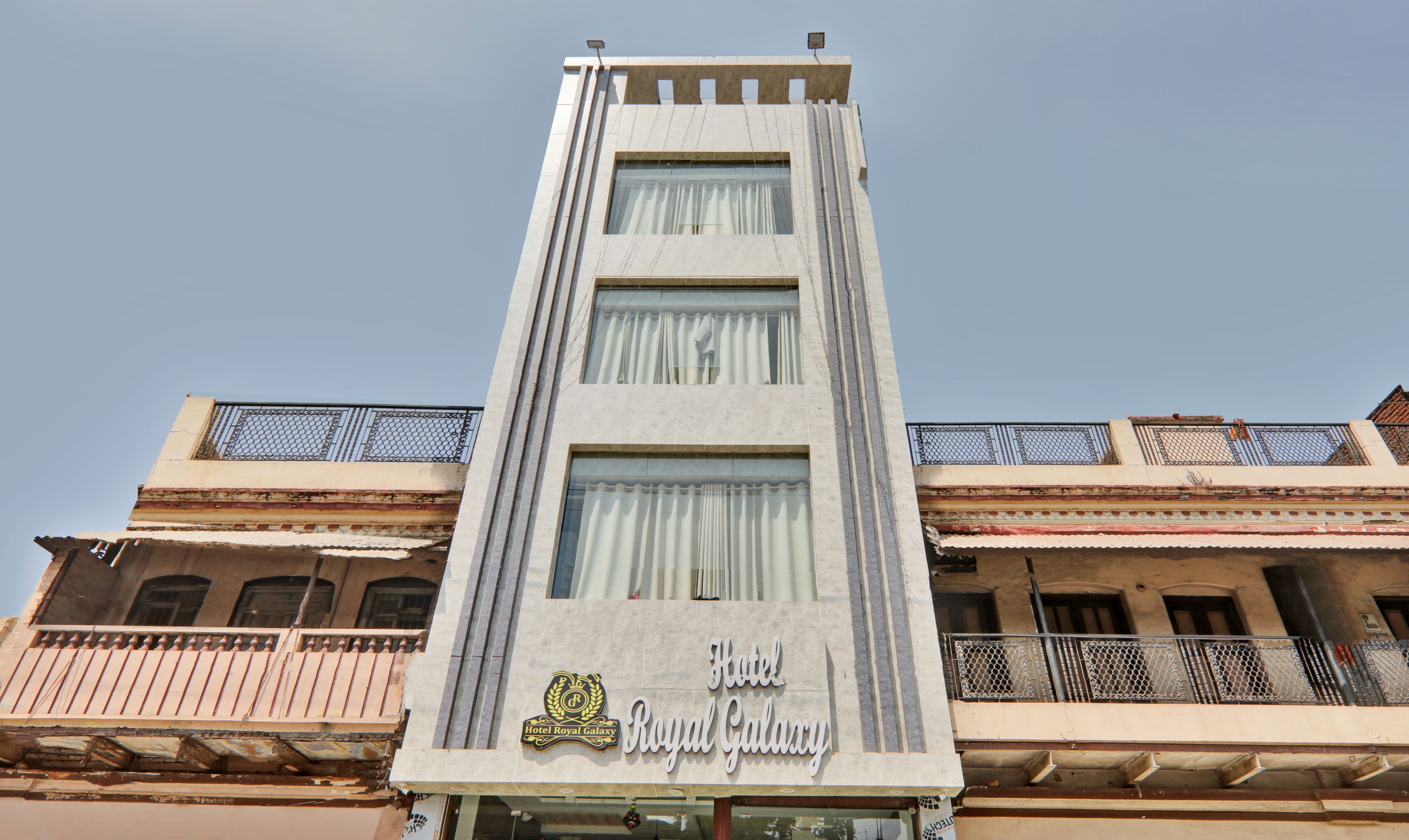Itsy Hotels Royal Galaxy,Prayagraj>>Allahabad,3 star