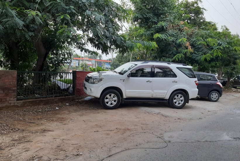 Hotel Keshav Residency - Medicity Gurugram, Near Medanta Hospital, Sector 46,3 star