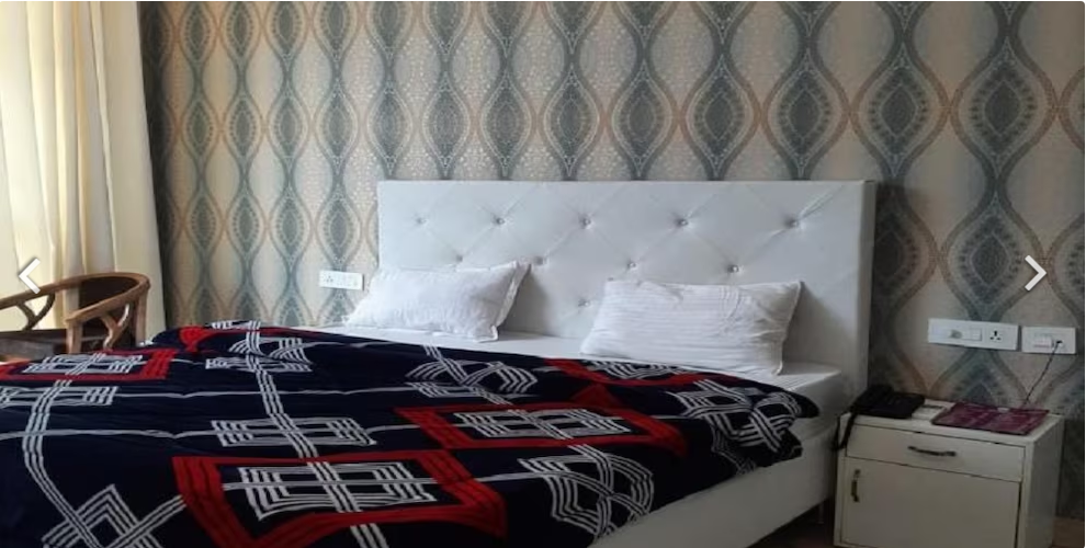 room-image