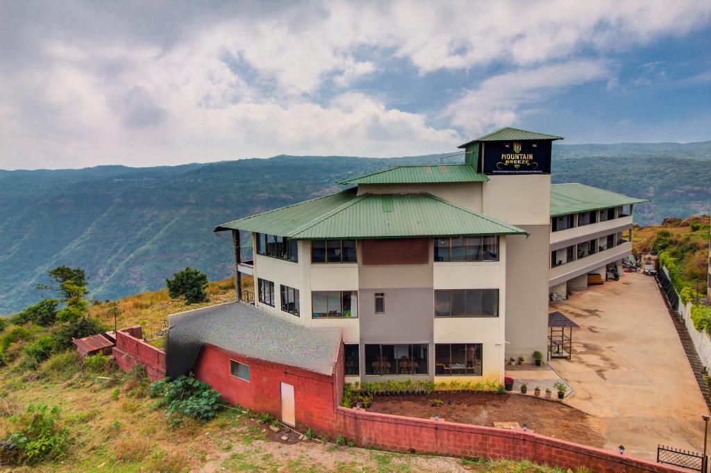 mountain breeze hotel pure veg