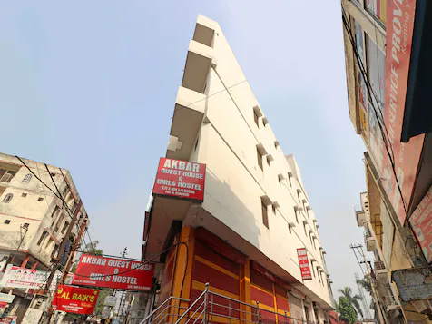 Super Hotel O Akbar Palace,Akbar Market, Medical Rd, Dodhpur, Aligarh, Uttar Pradesh 202001,3 star