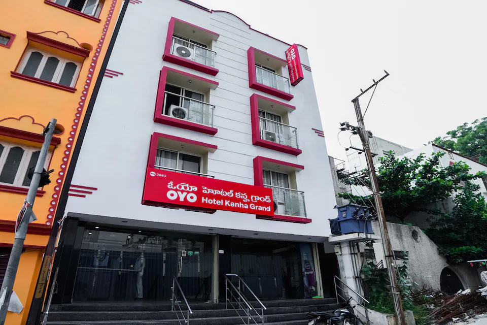 Hotel Kanha Grand,,2 star