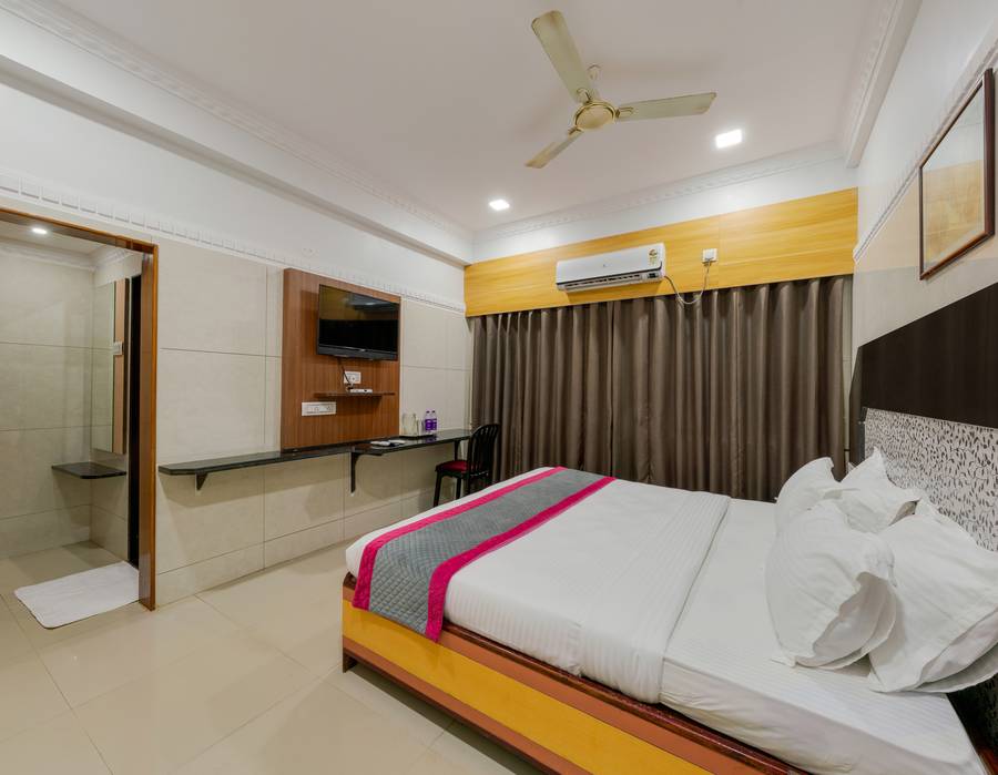 Hotel Vihar Deluxe,Abhyudhya Nagar,3 star