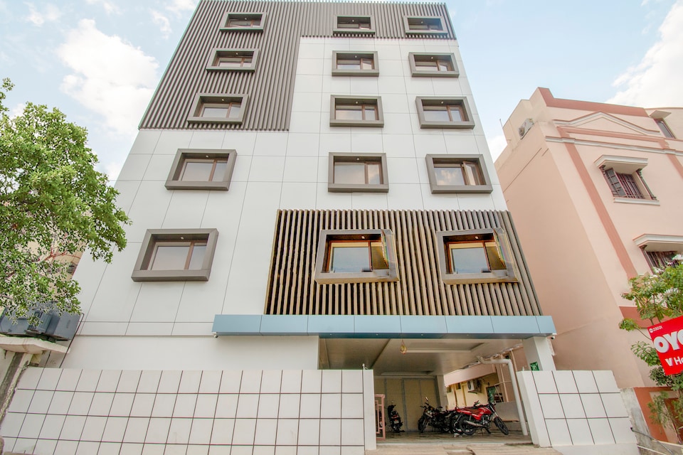 Capital O 23031 V Hotel,48-15-7, Nagarjuna 2Nd Rd, Nagarjuna Nagar, Sri Ramachandra Nagar, Vijayawada, Andhra Pradesh 520008,3 star