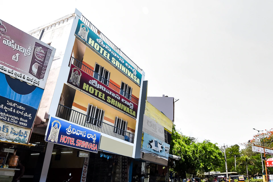 Spot On 36583 Hotel Srinivasa Residency,Old Alipiri Rd, Srinivasa Swami Vivekananda Circle, Sarojini Devi Layout, Tirupati, Andhra Pradesh 517507,2 star