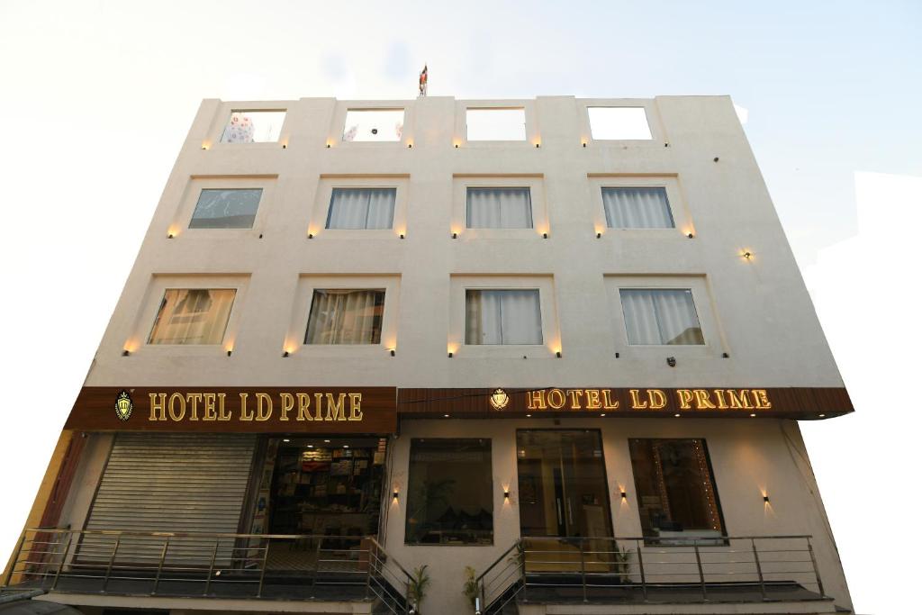 Hotel Ld Prime,Bani Park,4 star