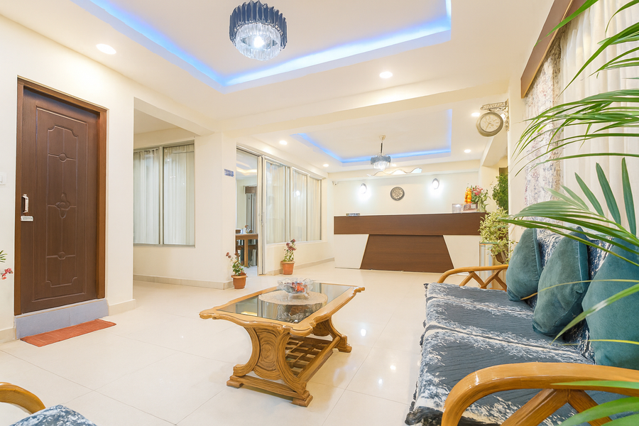 Golden Oren Hotel And Spa,Chowrastra Road,3 star