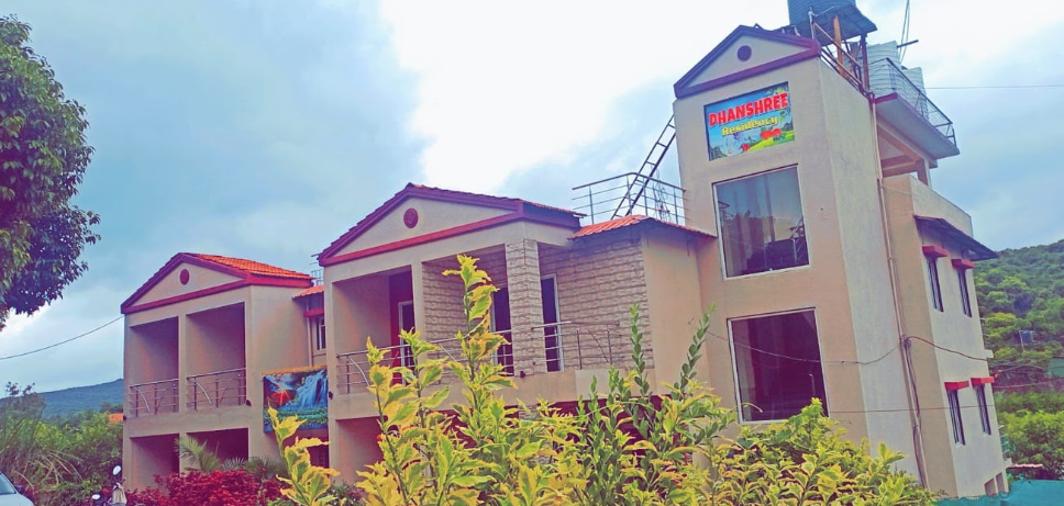 Dhanashree Residency,Panchgani - Mahabaleshwar Road,3 star